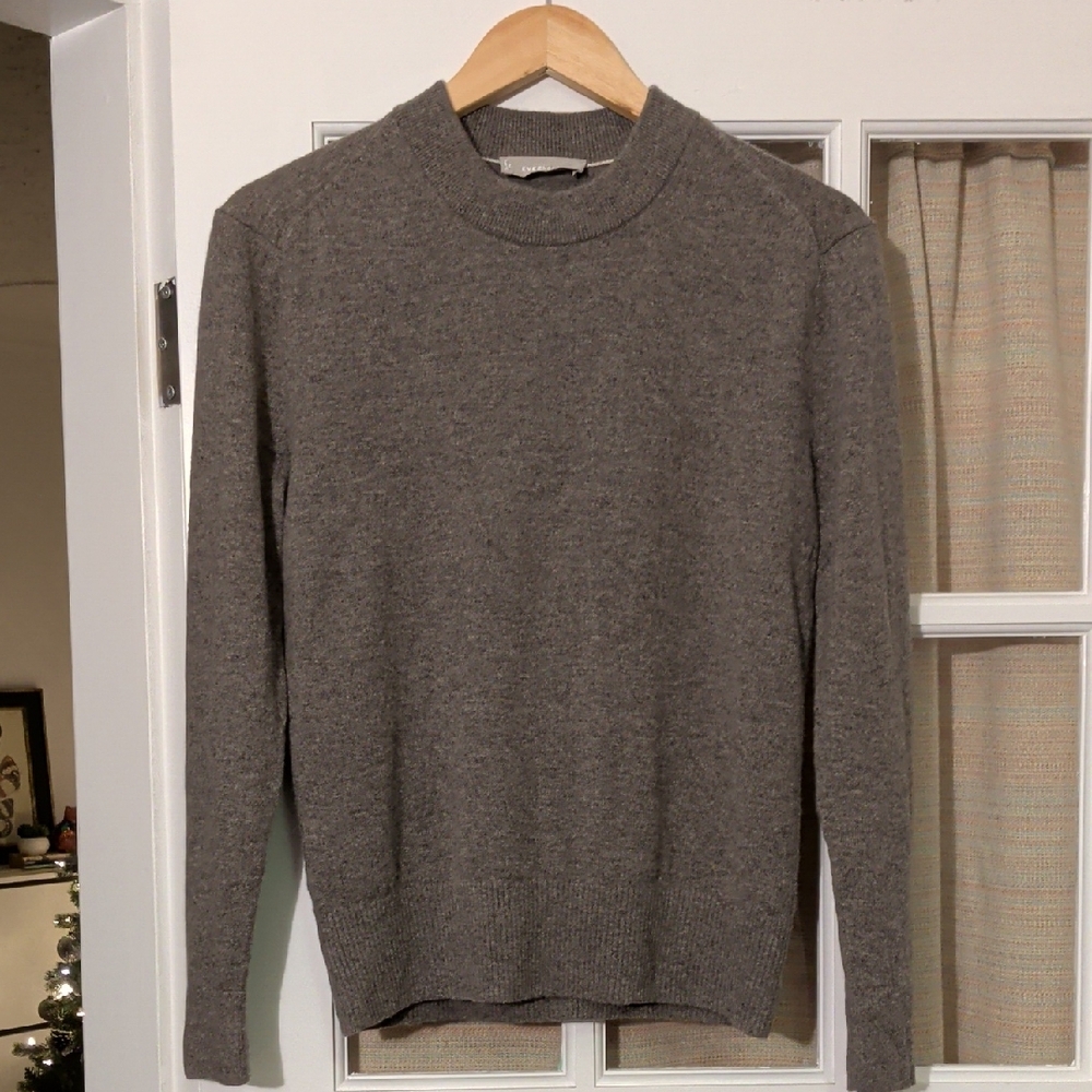 EVERLANE cashmere slim crew sweater - size medium